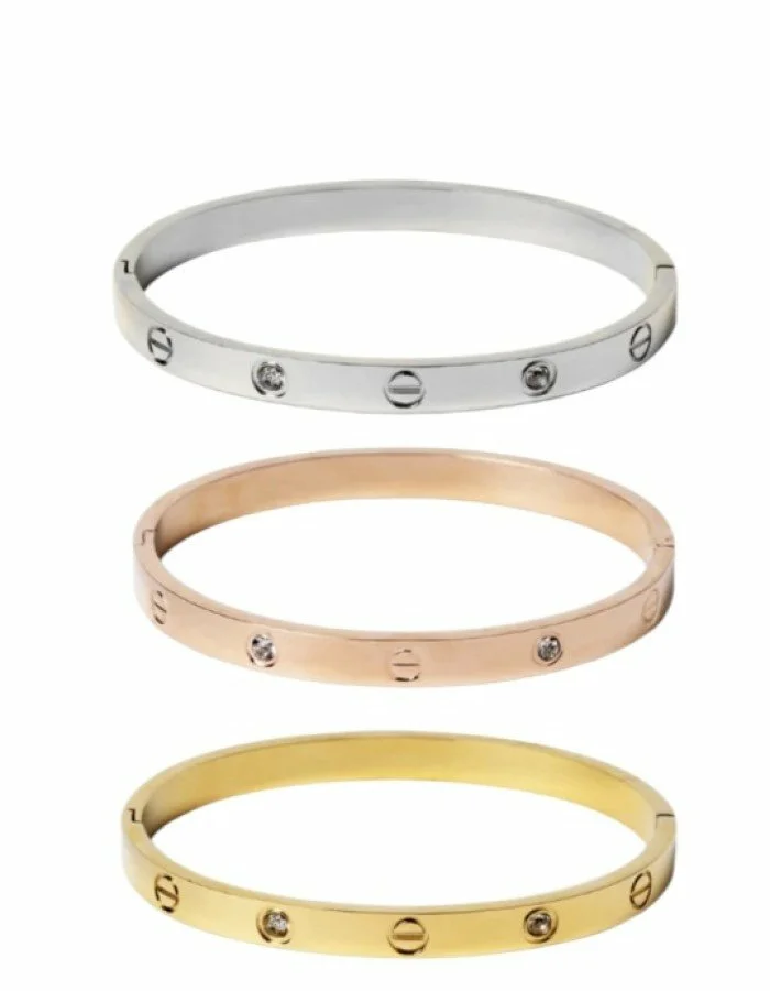 Pulsera de acero. Pulsera de acero.