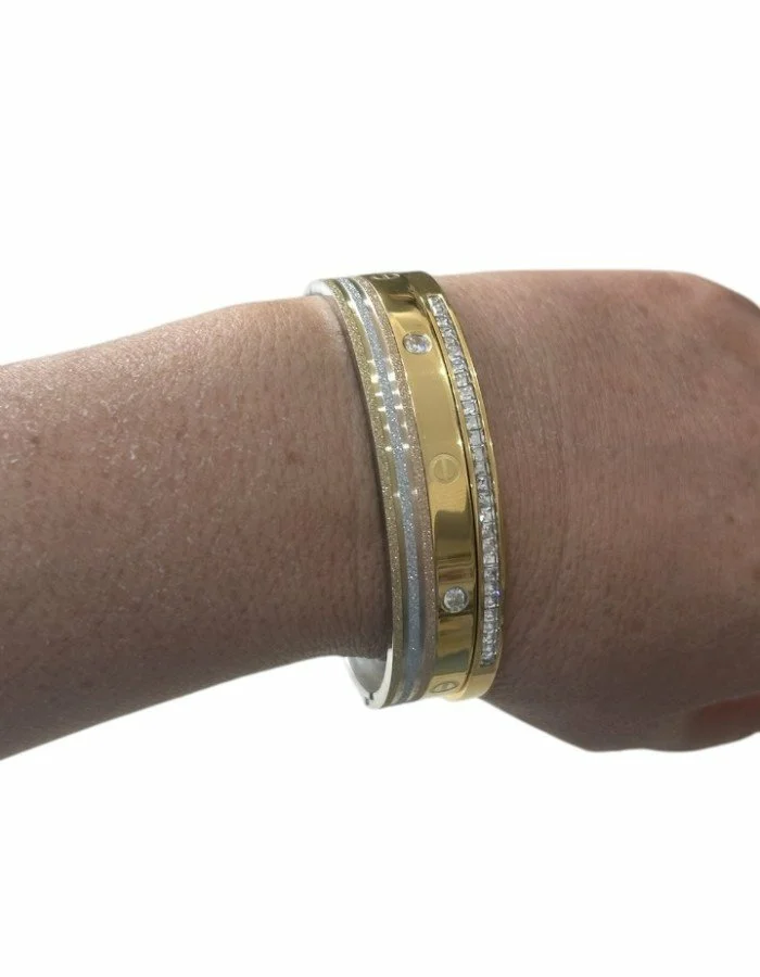 Pulsera de acero. Pulsera de acero.