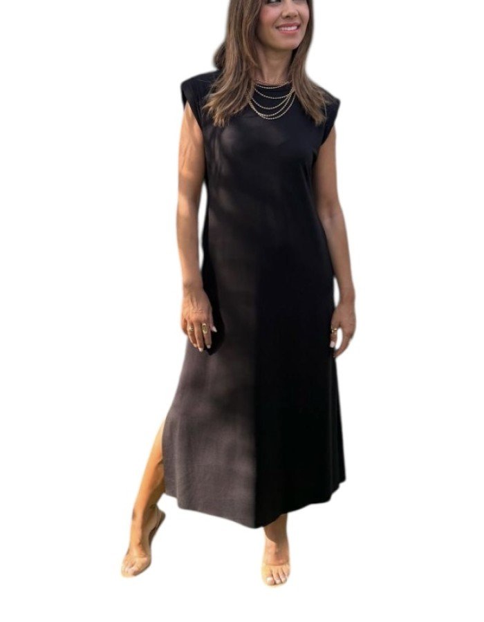 Vestido básico . Vestido básico .