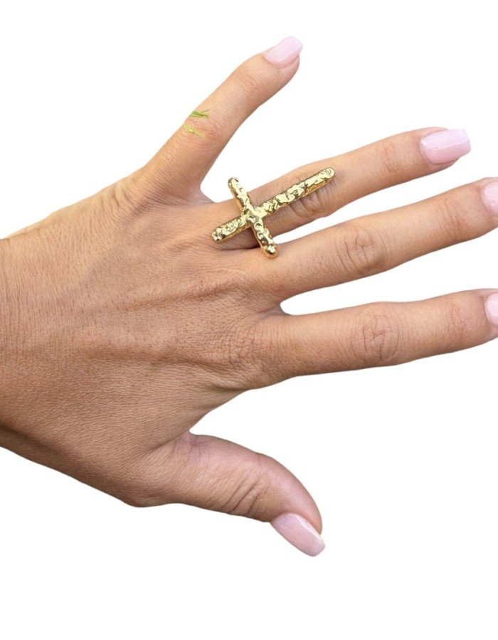 Anillo cruz.